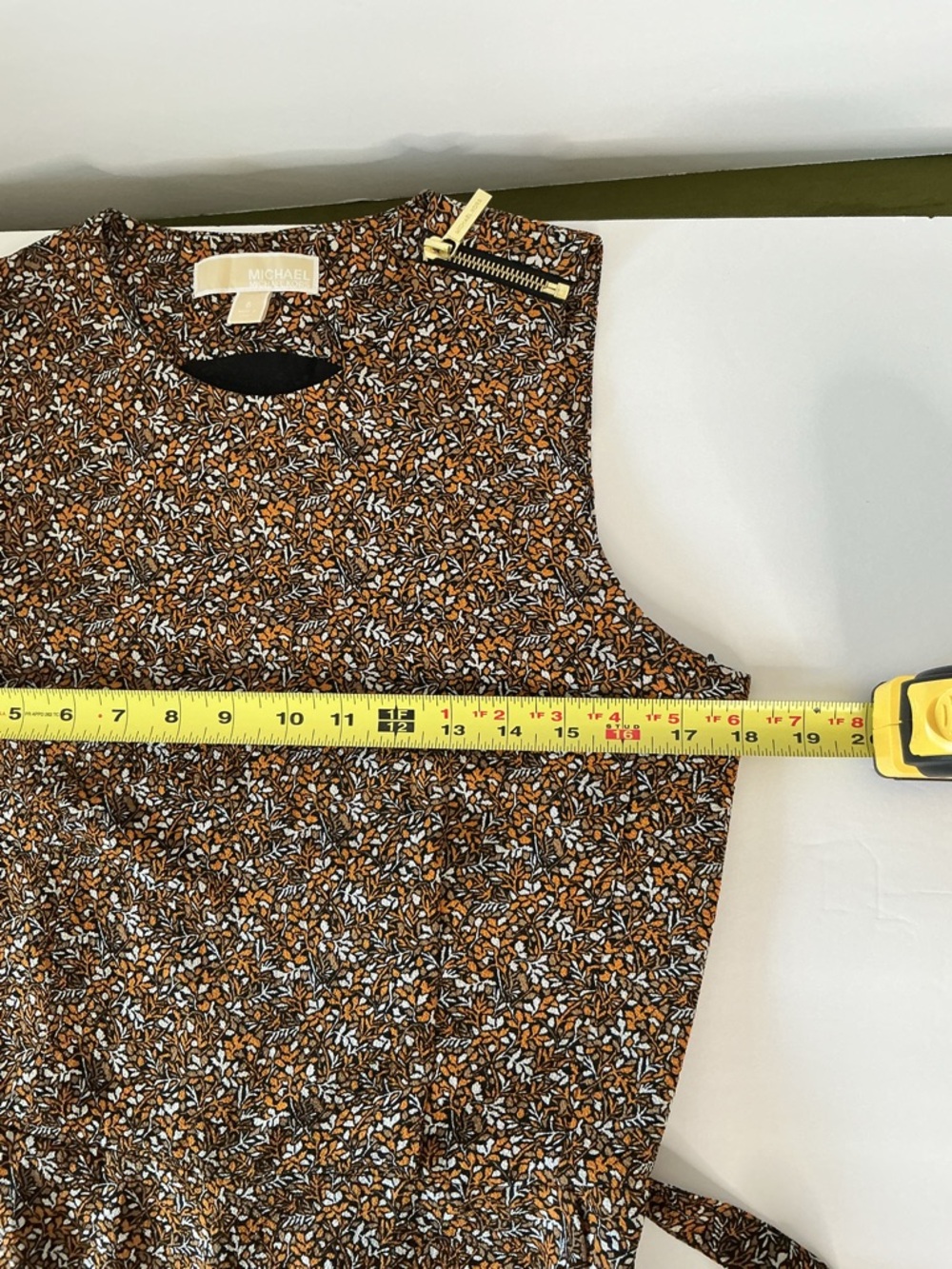 Michael Kors Floral Sleeveless Culotte Jumpsuit Brown Orange Size 8 w pockets - Picture 9 of 9